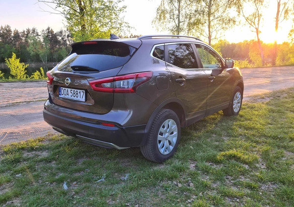 Nissan Qashqai cena 65500 przebieg: 161500, rok produkcji 2017 z Ślesin małe 277